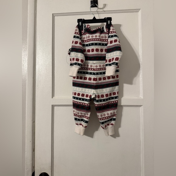 Fabletics Christmas The Kids Go-To Onesie Sz 2T - Picture 9 of 9